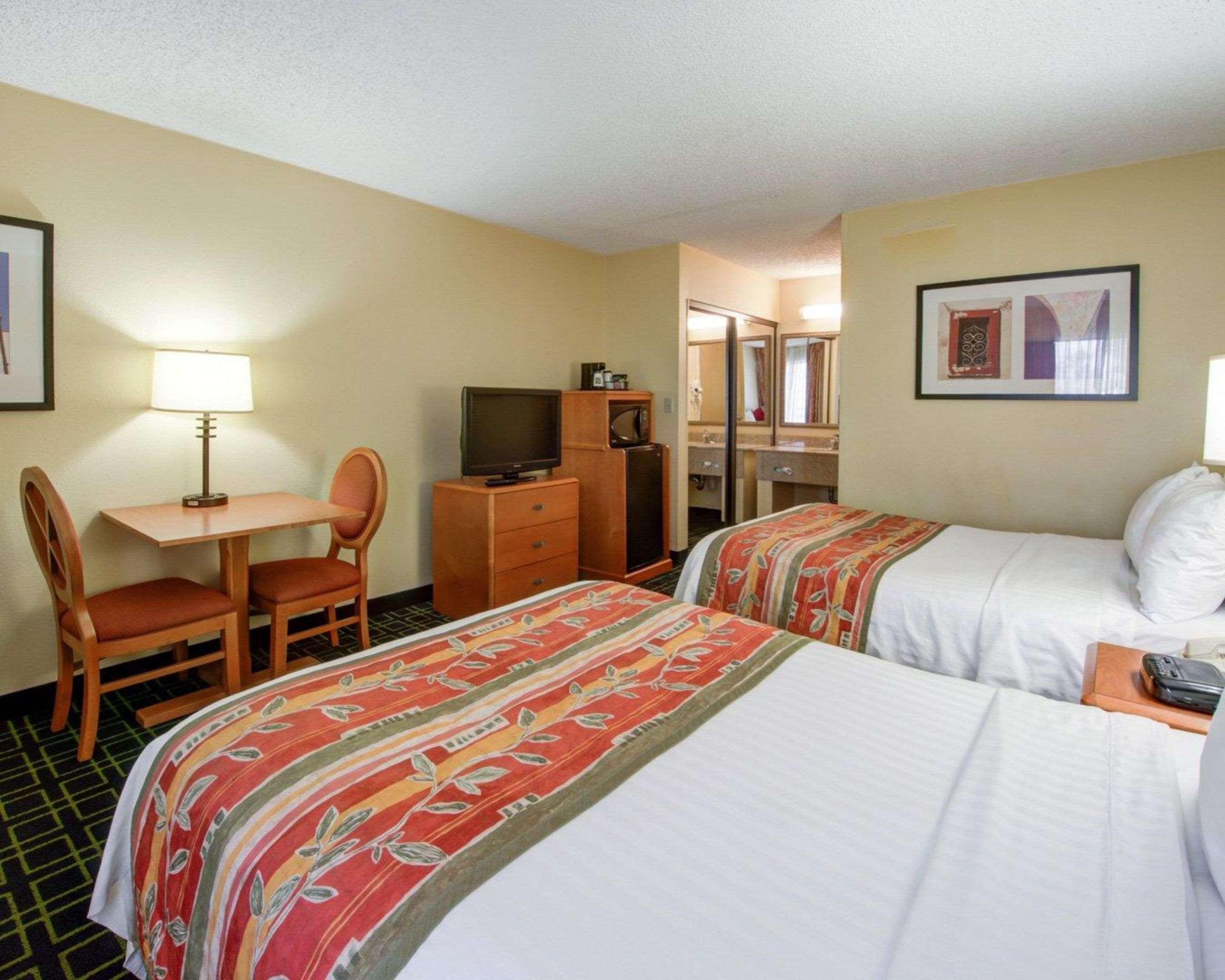 Quality Inn Placentia Anaheim Fullerton Bagian luar foto