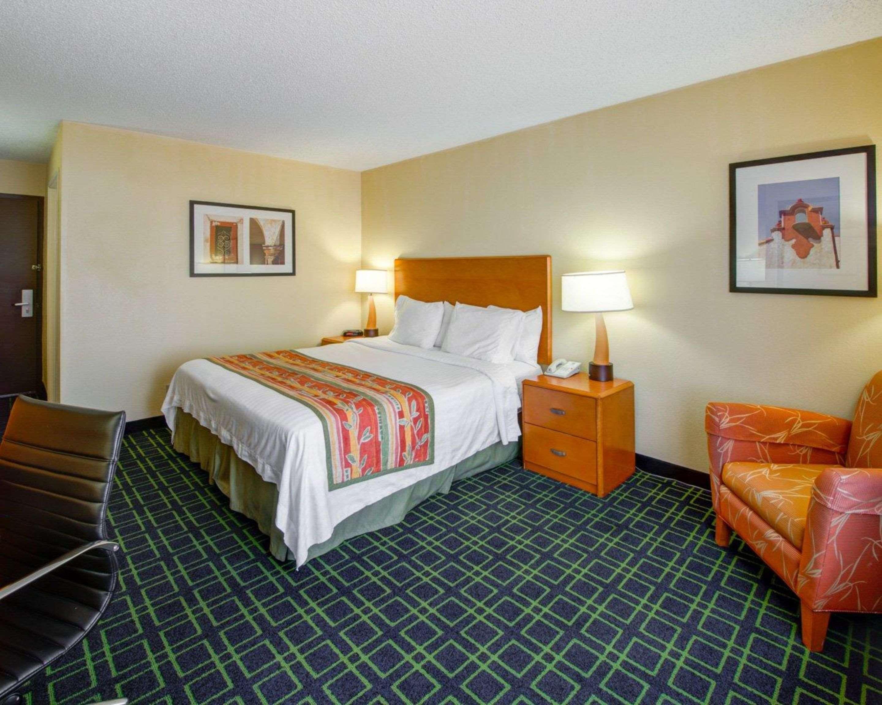 Quality Inn Placentia Anaheim Fullerton Bagian luar foto