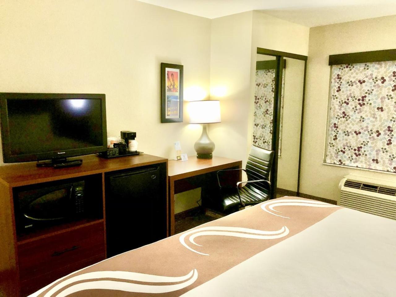 Quality Inn Placentia Anaheim Fullerton Bagian luar foto